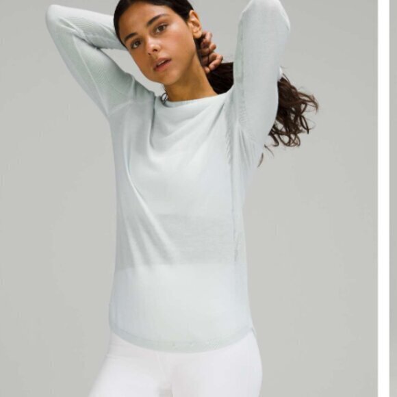 lululemon athletica Sweaters - Lululemon Lightweight Boolux Sweater Ocean Air Size 6